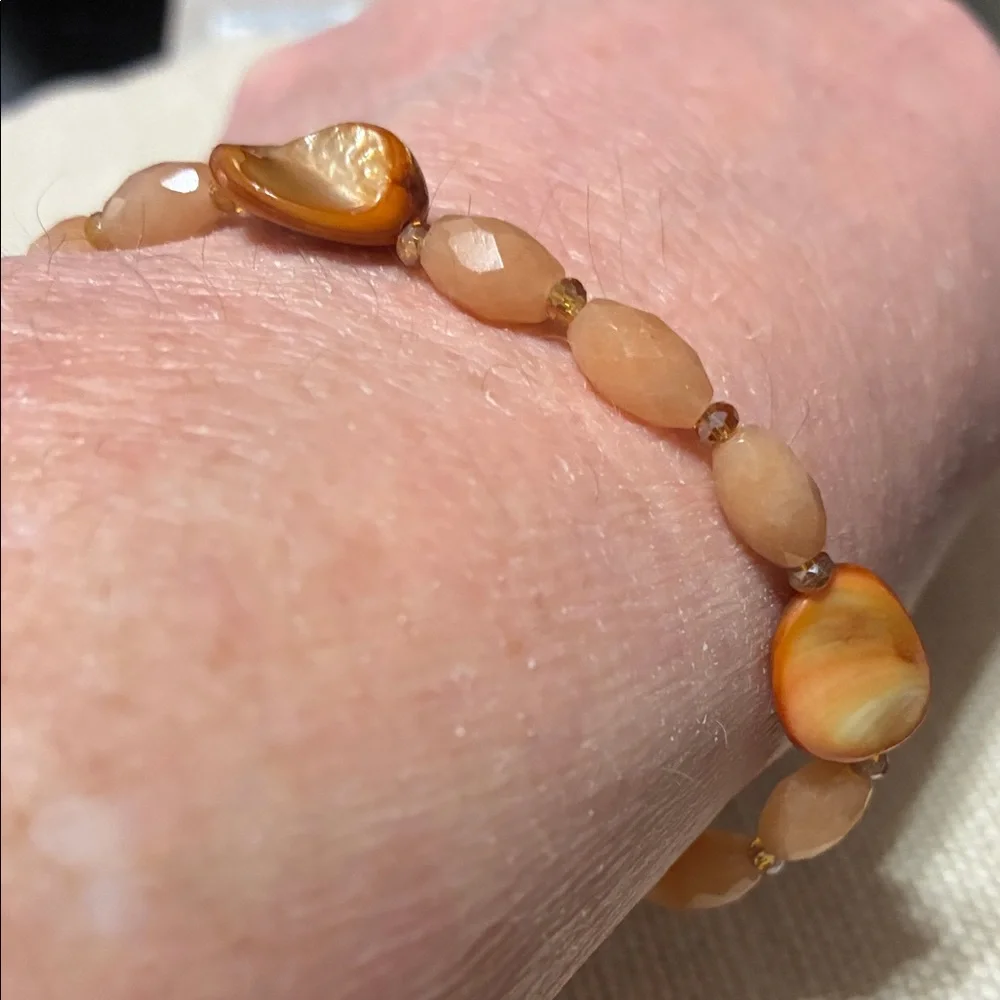Elegant Orange red aventurine and shell gemstone Beaded Bracelet